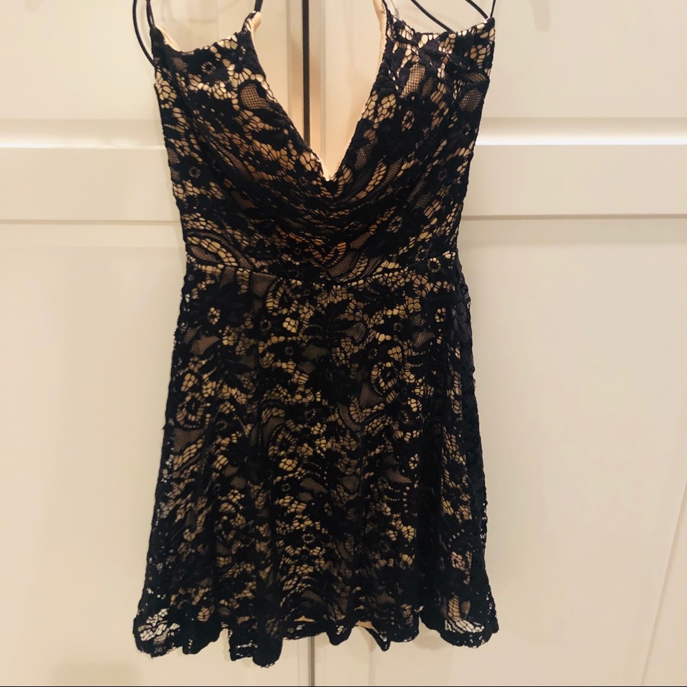Windsor lace look elastic black dress NWOT